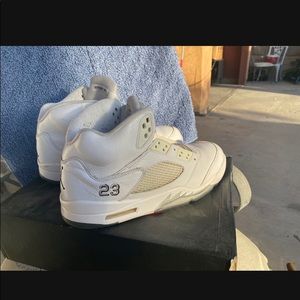 Jordan 5 retro metallic white